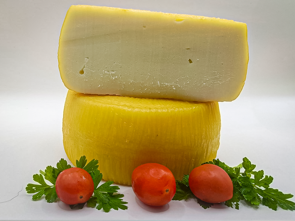 QUESO SEMICURADO AHUMADO