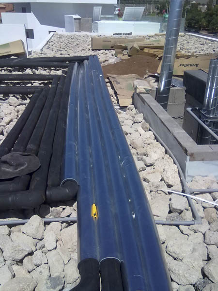 Tubos de ventilación en el exterior