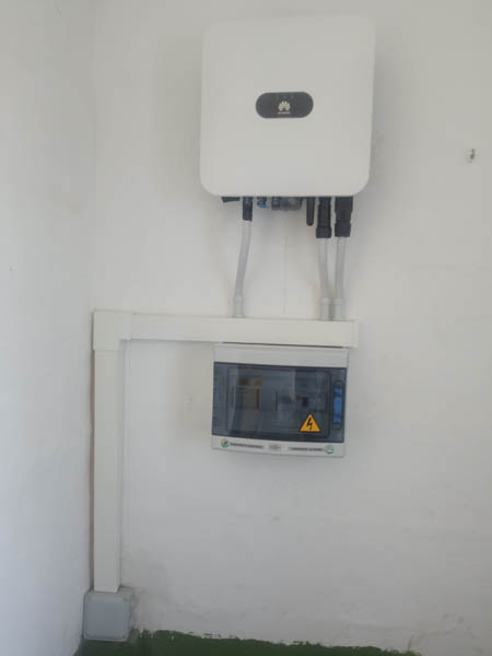 Cuadro eléctrico de instalación eléctrica para energía solar fotovoltaica